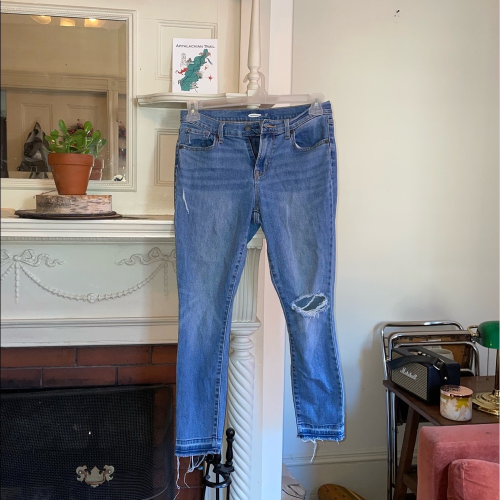 Old Navy Skinny jeans with rip on knee